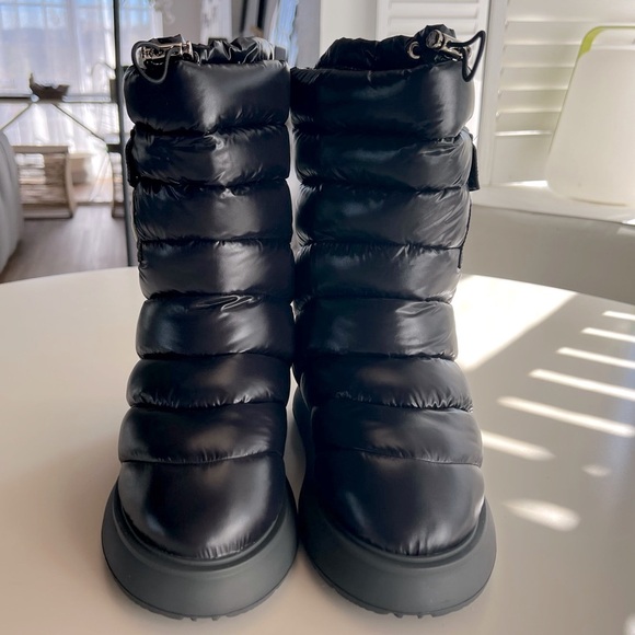 Moncler “GAIA POCKET MID BOOTS” *new with tags, never worn* - Picture 3 of 8